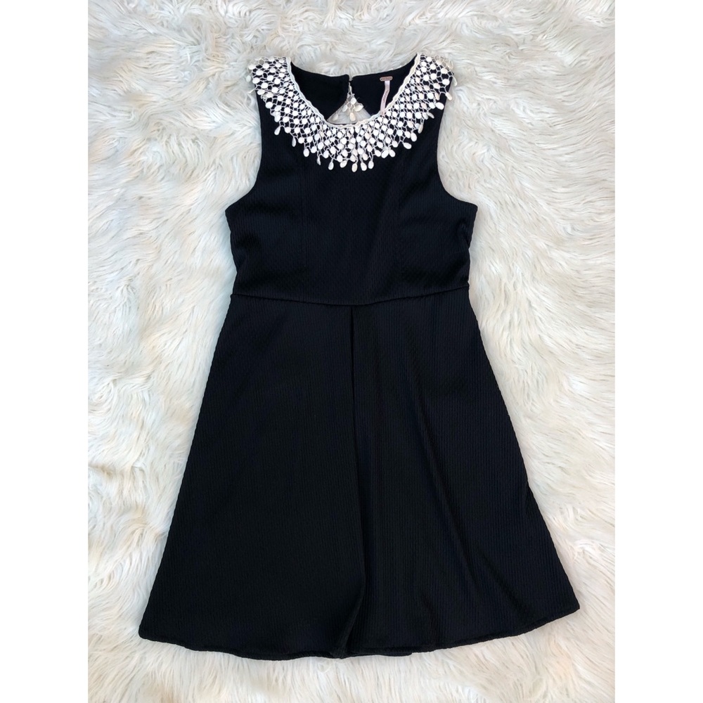 Free People Lace Peter Pan Crochet Bib Dress - Picture 2 of 8